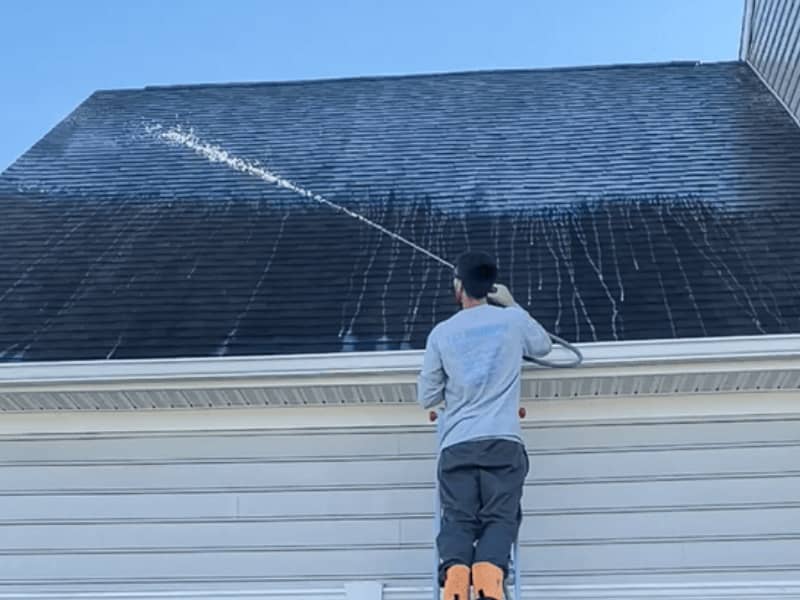 Roof washing icon